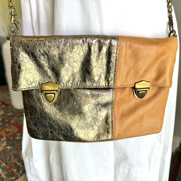 Schuler and Sons Leather Chain Strap Crossbody Bag - Picture 2 of 10